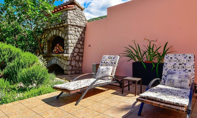 Sibinj Krmpotski Apartment | Lovely apartment for 4 people with WIFI, A/C, TV and terrace