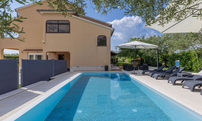 Vosteni Apartment | Lovely apartment for 6 people with private pool, WIFI, A/C, TV and terrace