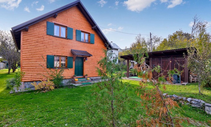 Ogulin House | Lovely home in Dreznica with sauna