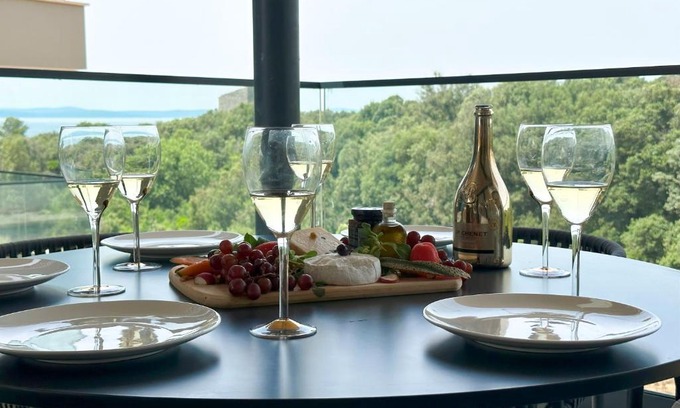Kozino Apartment | Luxury Apartment Emerald