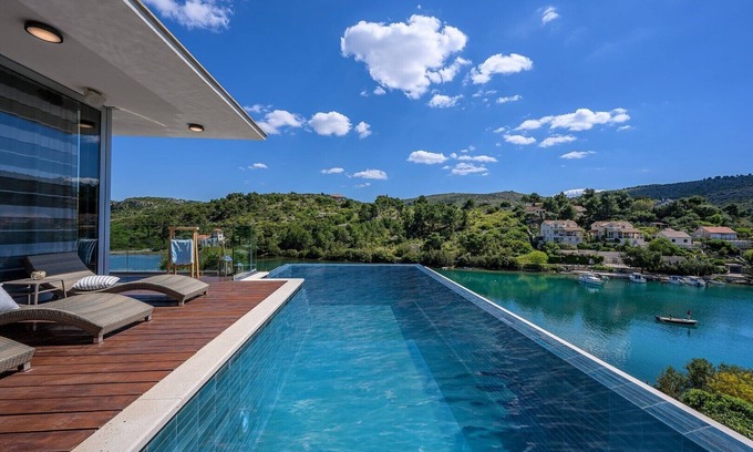 Sutivan Villa | Luxury Beachfront Villa Blue Star of Brac with private pool at the beach on Brac Island - Bobovisca