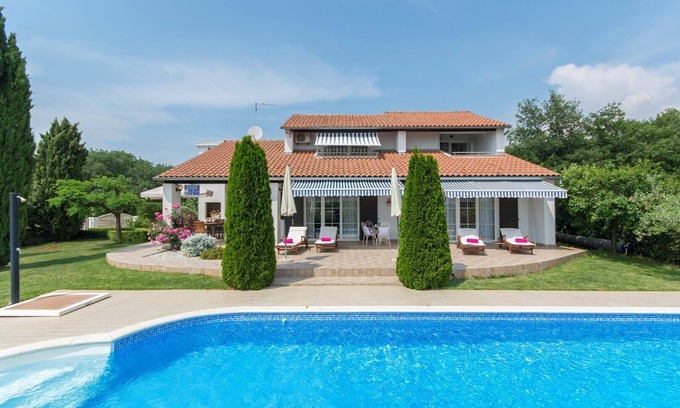 Porec Villa | Luxury Romantic Villa Rosa with Pool