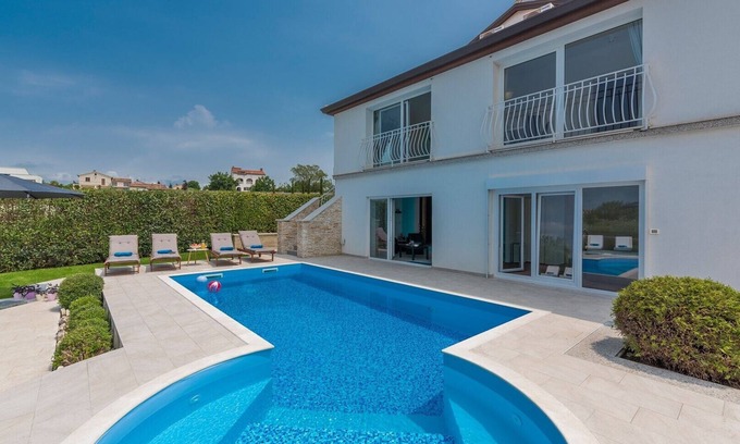 Kanfanar Villa | Luxury Villa Lavanda with Pool and Sauna