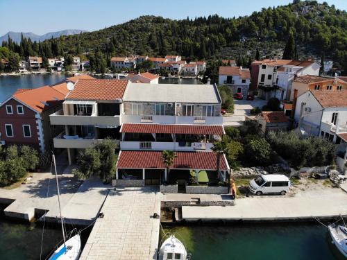 Blace Apartment | Marinus Apartments
