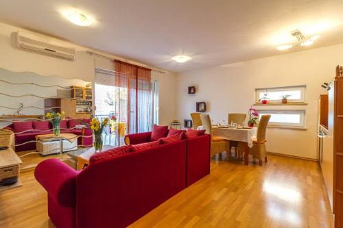 Medulin Apartment | New apartment Lory with a pool and sea view