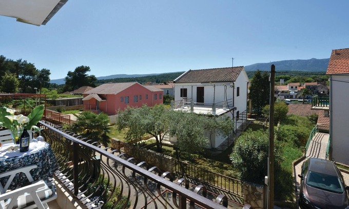 Vrboska Apartment | Nice apartment in Vrboska with WiFi