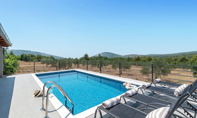 Seget House | Nice home in Seget Gornji