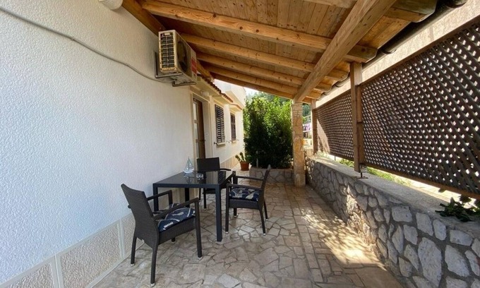 Cove Murtar Apartment | One bedroom apartment with terrace Mali Lošinj, Lošinj (A-7978-c)