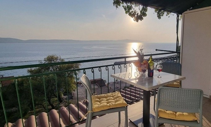 Zivogosce Apartment | One bedroom apartment with balcony and sea view Živogošće - Porat, Makarska (A-16289-b)
