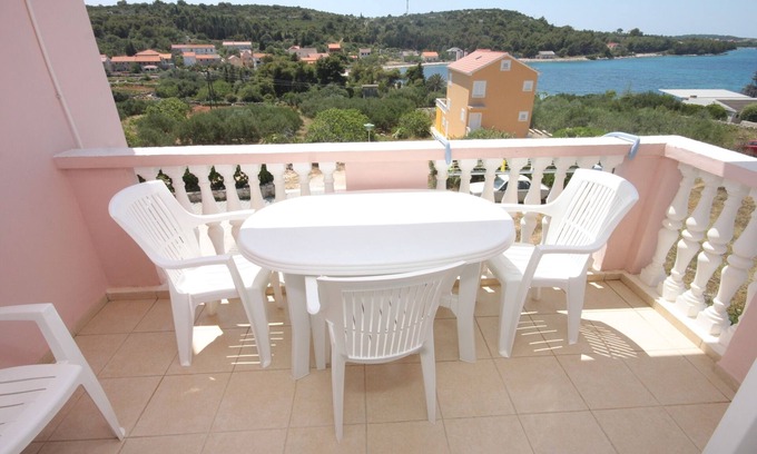 Soline Apartment | One bedroom apartment with terrace and sea view Cove Soline, Dugi otok (A-448-e)