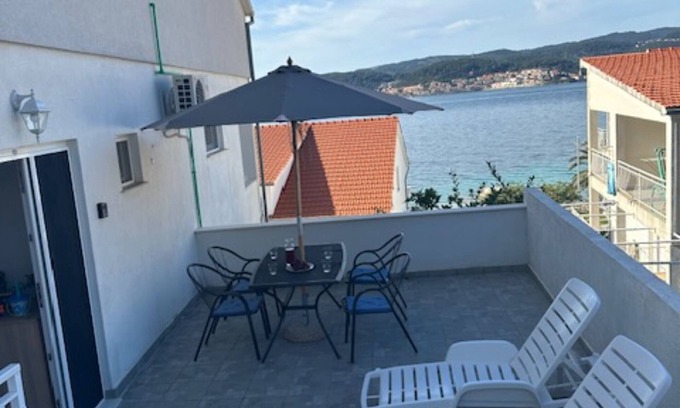 Kuciste Apartment | One Bedroom Apartment with Sea View