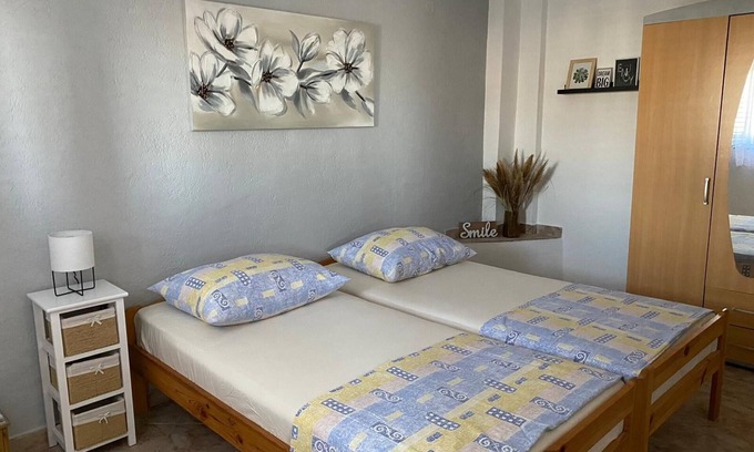 Sutivan Apartment | One bedroom apartment with terrace and sea view Sutivan, Brač (A-2846-a)