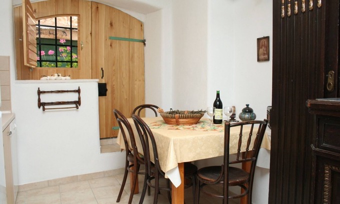 Vrboska Apartment | One bedroom apartment with terrace Vrboska, Hvar (A-4601-a)