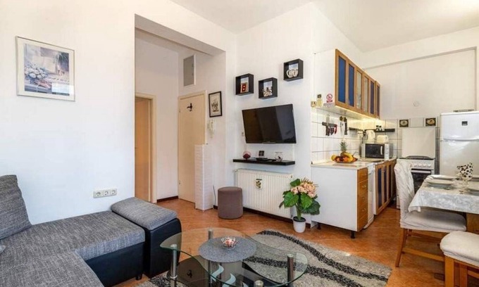 Selce Apartment | One bedroom apartment with terrace Selce, Crikvenica (A-5477-c)