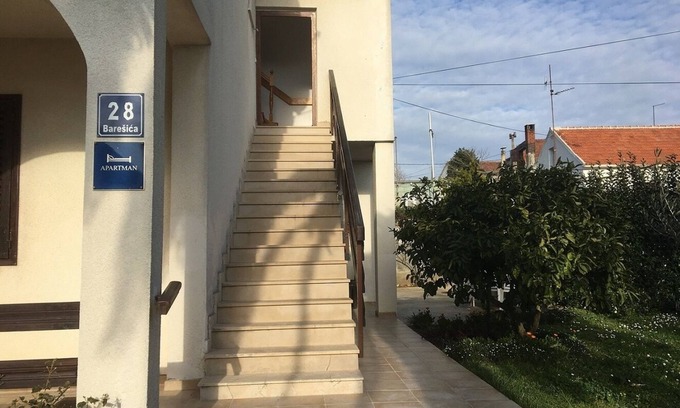 Diklo Apartment | One bedroom apartment with balcony and sea view Zadar - Diklo, Zadar (A-11662-a)