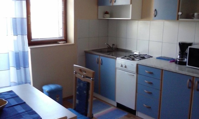 Cres Apartment | One bedroom apartment with terrace Cres (A-12609-b)