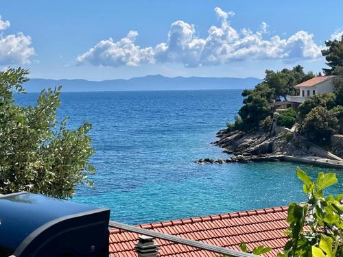 Gdinj Apartment | Paradise Apartments - Robinson getaway