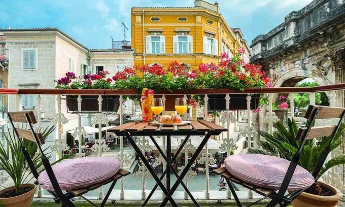Pula Apartment | Porta Aurea apartment! Romantic balcony with a wonderful view!