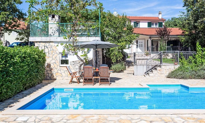 Prolozac House | Private Villa with WIFI, hot tub, A/C, private pool, TV, terrace, pets allowed, panoramic view
