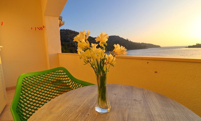 Skrivena Luka Apartment | Seafront Apartments Anthony - One Bedroom Apartment with Balcony and Sea View