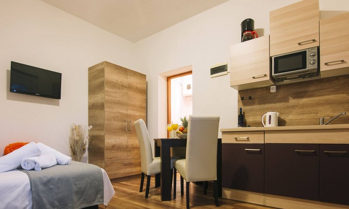 Vrsi House | Seafront studio apartment - Tramontana4