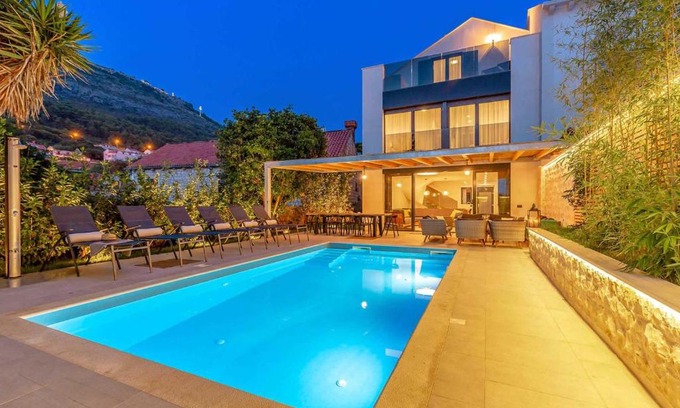 Pile Villa | Serenity