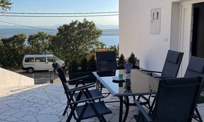 Klanfari Apartment | Studio air-conditioned with wifi