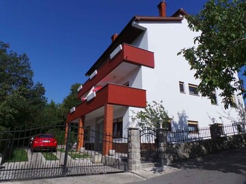 Sarsoni Apartment | Studio with terrace and Internet