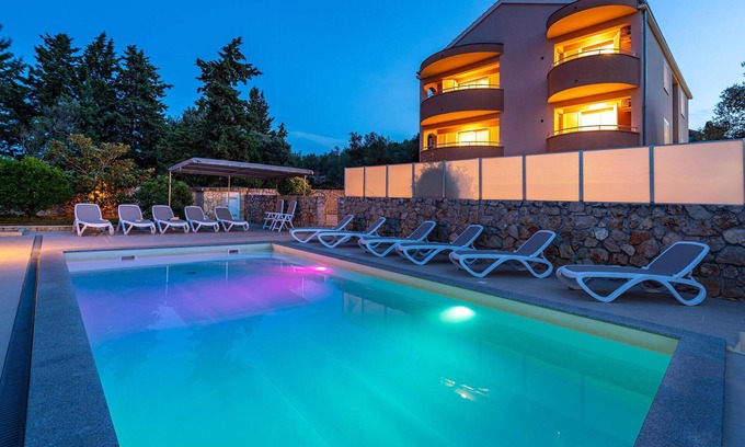 Zdrelac House | Stunning home in Zdrelac