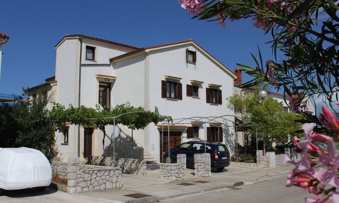 Cove Murtar Apartment | Two bedroom apartment with terrace Mali Lošinj, Lošinj (A-7978-a)