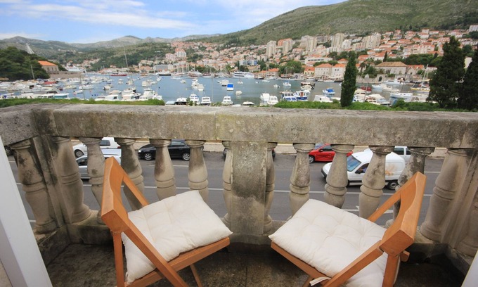 Dubrovnik Apartment | Two bedroom apartment with balcony and sea view Dubrovnik (A-9058-a)