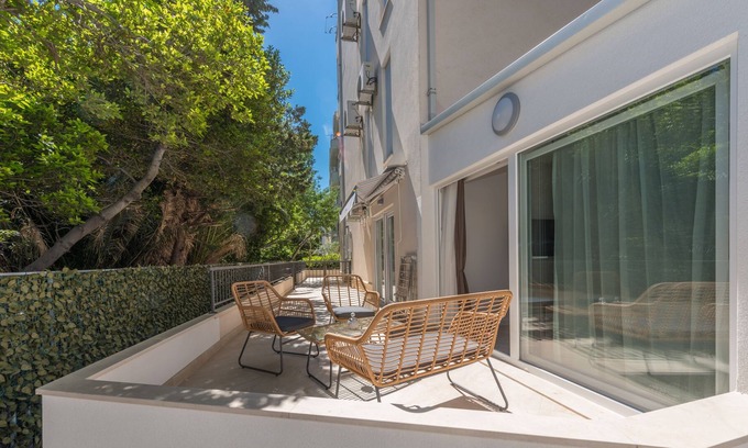 Donja luka Apartment | Two bedroom apartment with terrace Makarska (A-19134-f)