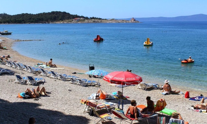 Ratac Apartment | Two bedroom apartment with balcony and sea view Makarska (A-6759-a)