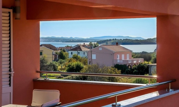 Nevidane Apartment | Two bedroom apartment with terrace and sea view Neviđane, Pašman (A-18054-a)