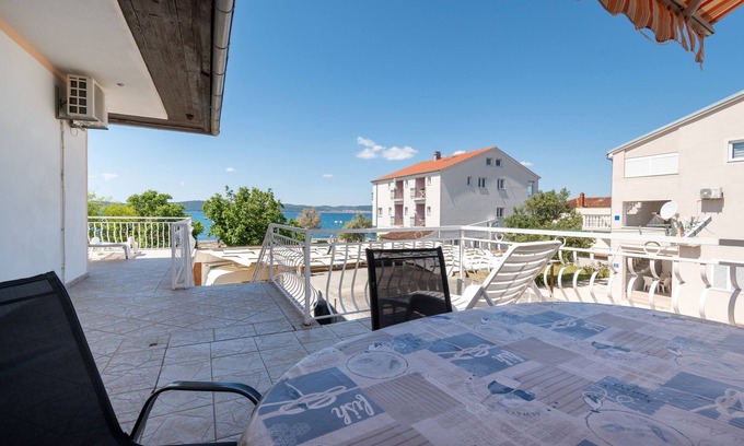 Bibinje Apartment | Two bedroom apartment near beach Bibinje, Zadar (A-5865-b)