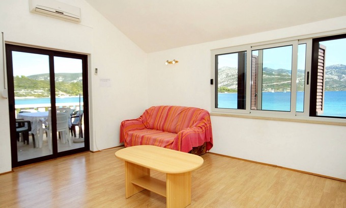 Kneza Apartment | Two bedroom apartment near beach Kneža, Korčula (A-9185-a)