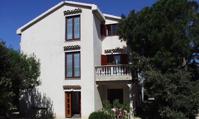 Simuni Apartment | Two bedroom apartment near beach Šimuni, Pag (A-236-a)
