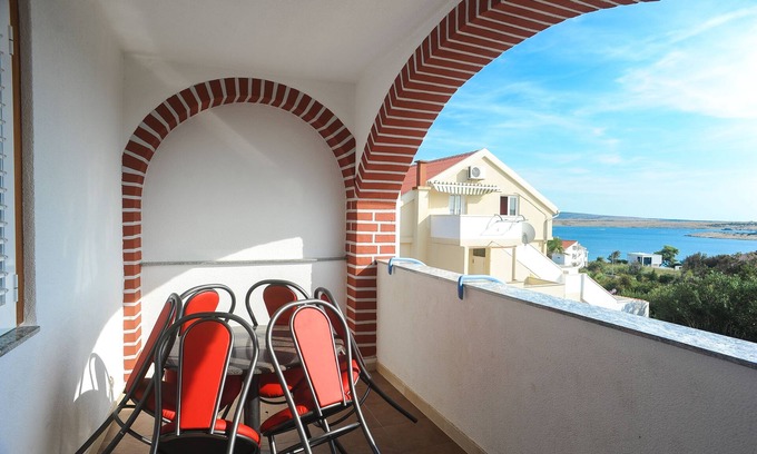 Caska Apartment | Two bedroom apartment with terrace and sea view Caska, Pag (A-4109-b)
