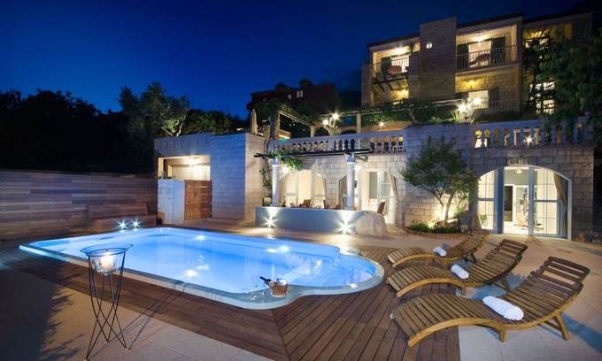 Tucepi Apartment | Two bedroom apartment with terrace and sea view Tučepi, Makarska (A-6817-c)