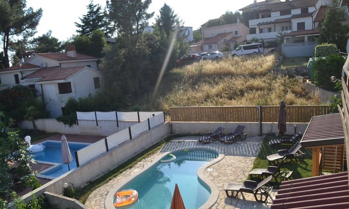 Pjescana Uvala Apartment | Two bedroom apartment with terrace Pješčana Uvala, Pula (A-19690-c)