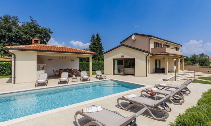 Vizinada House | Vacation home Alena by Interhome