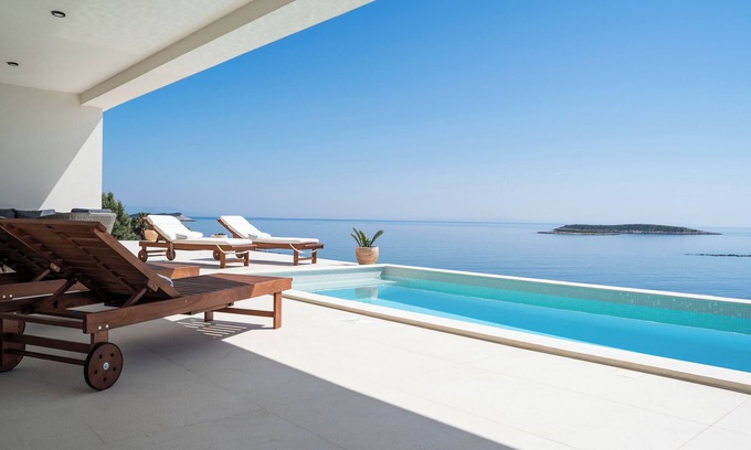 Milna House | Vacation home with panoramic view and swimming pool on island Vis