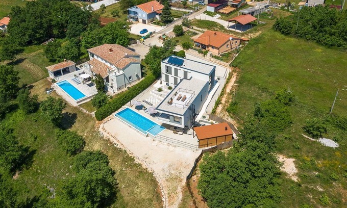 Jadruhi Villa | Villa ∙ 13 bedrooms ∙ 28 guests