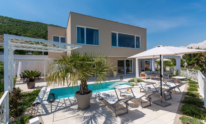 Ravni Villa | Villa ∙ 4 bedrooms ∙ 8 guests