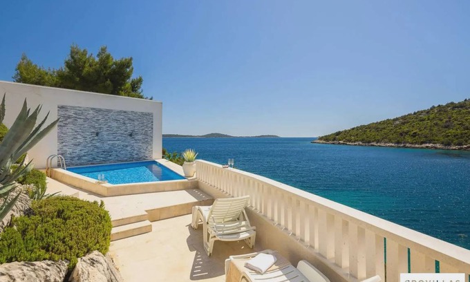 Vinisce Villa | Villa ∙ 6 bedrooms ∙ 12 guests