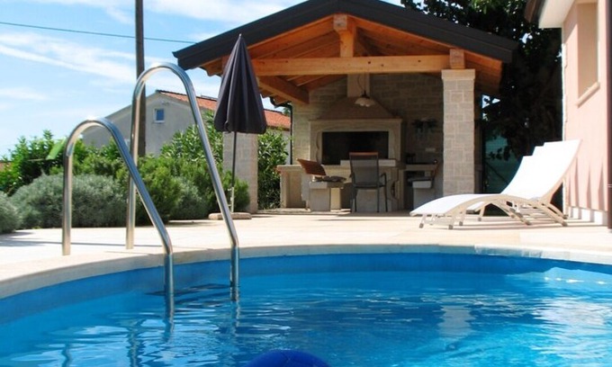 Kosinozici House | Villa Contessa private pool 6-8 people, parking, air conditioning, WiFi, Porec