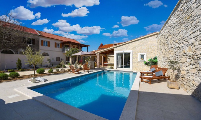 Smilcic Villa | Villa Granar ZadarVillas