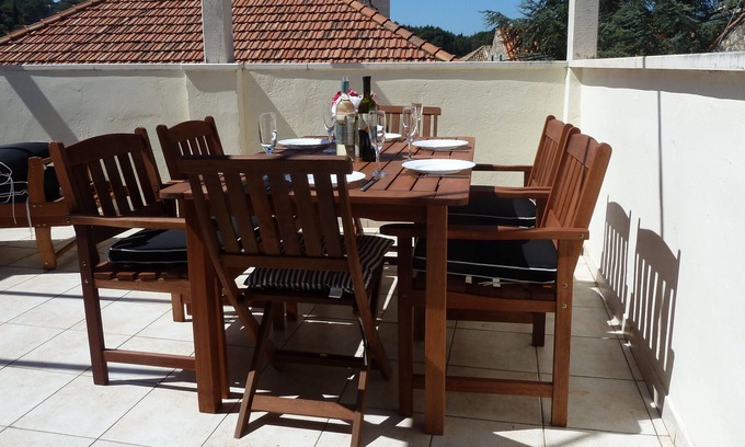 Cavtat Old Town House | Villa Louise, traditional house in old town, 5 mins walk to restaurants & beach