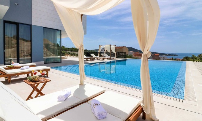 Primosten Villa | Villa Luxleon with Pool