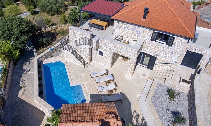 Vinisce Villa | Villa Mare - Three bedroom house with outdoor pool